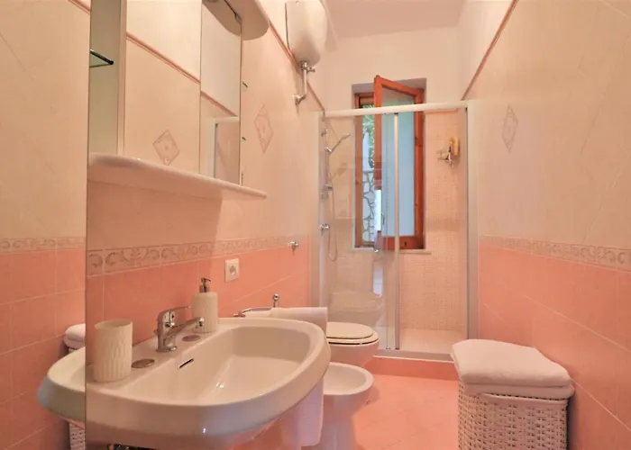 לינה וארוחת בוקר Il Belvedere 3*