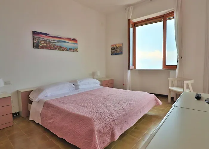 לינה וארוחת בוקר Il Belvedere סורנטו