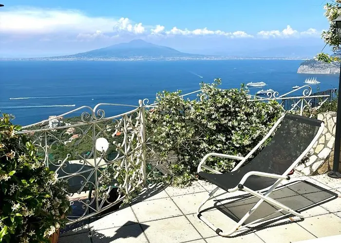 לינה וארוחת בוקר Il Belvedere 3*